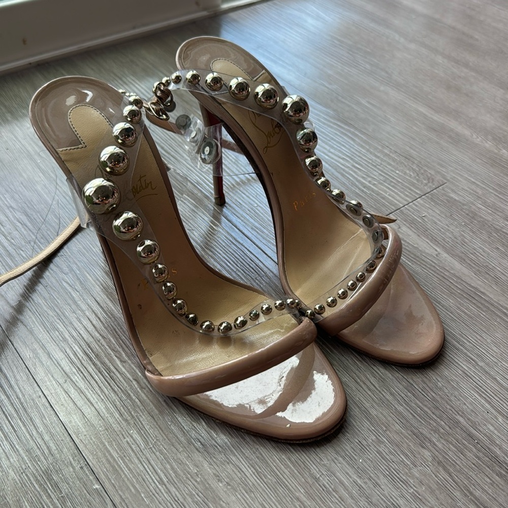 Nude red bottom heels